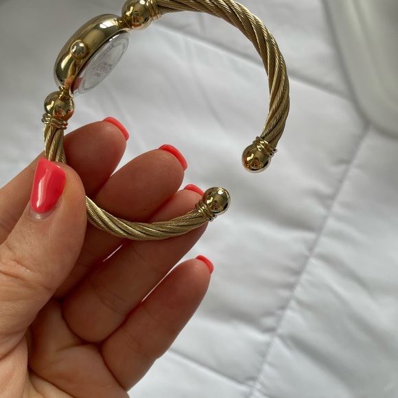 Annex watch - Picture 2 of 2